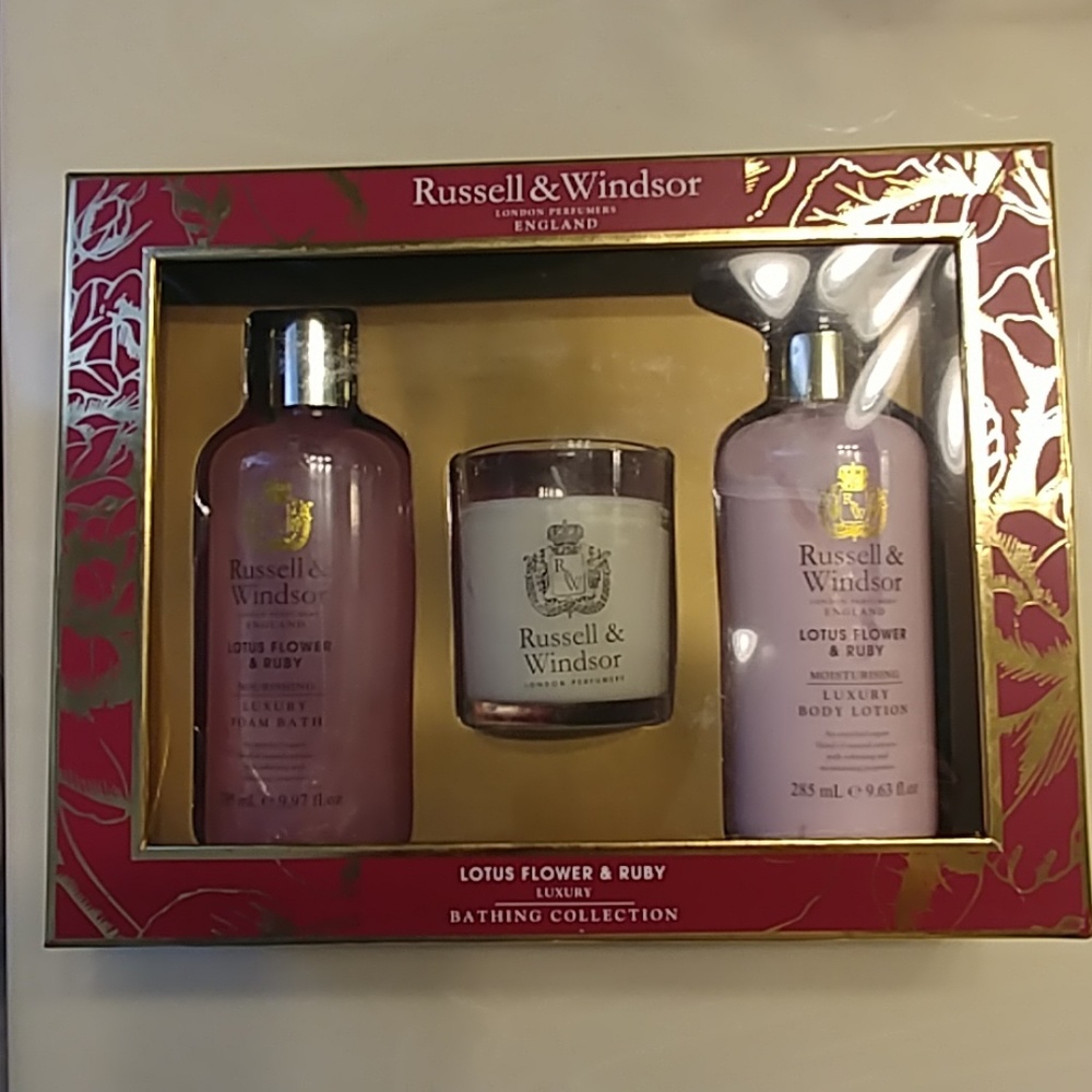 Russell & Windsor London Perfumes England